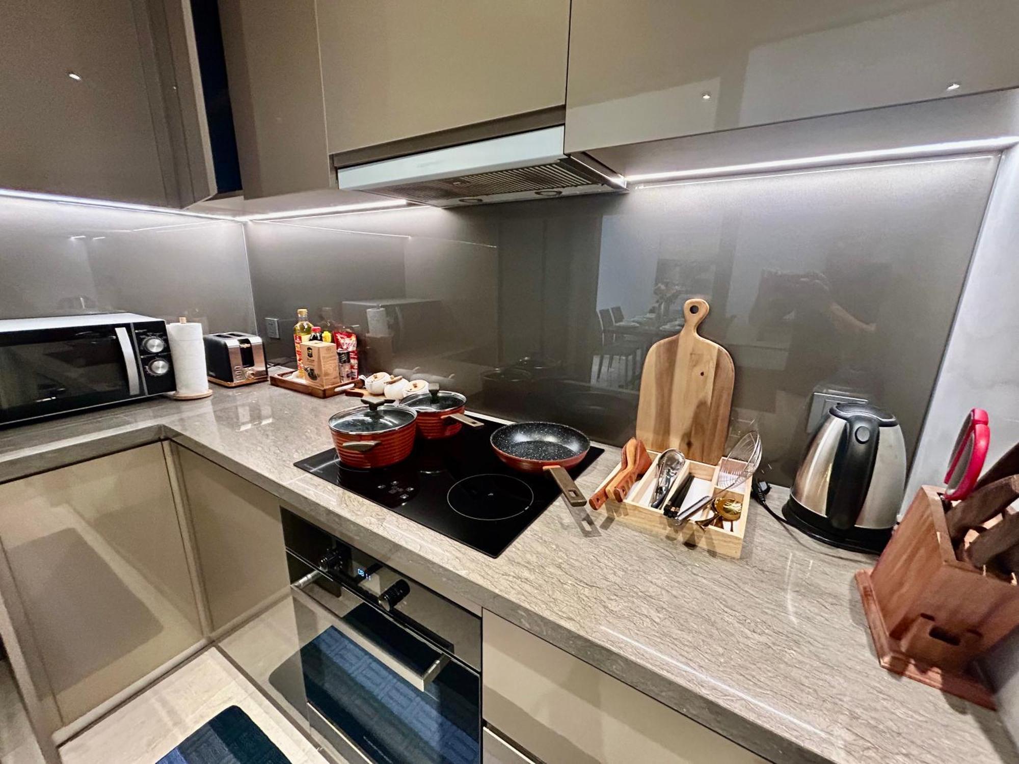 The Marq Three Bedroom- Free Tour Package 29b Nguyen Dinh Chieu St TP. Hồ Chí Minh